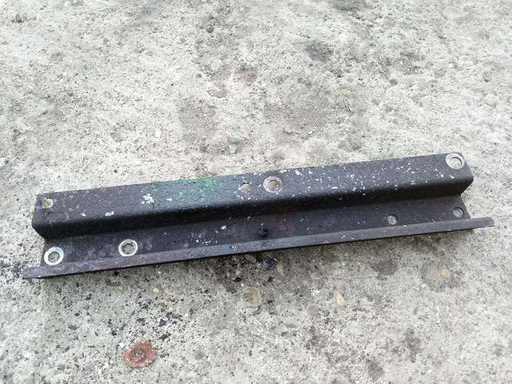 Mercedes-Benz Sprinter W901 W902 W903 W904 (1995 - 2007)   Другая деталь отсека двигателя