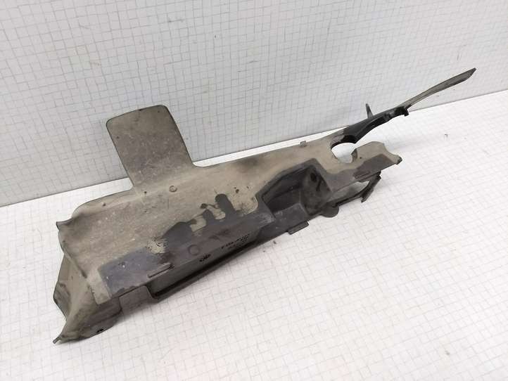 Audi A4 (1999 - 2001)  8D0121283E Другая деталь отсека двигателя