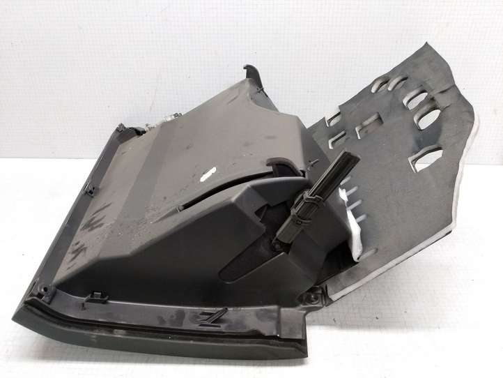Opel Vectra (2005 - 2009)  13245770 Комплект ящика для вещей (бардачка)