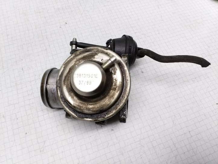Volkswagen Bora (1998 - 2005)  038131501E Клапан EGR