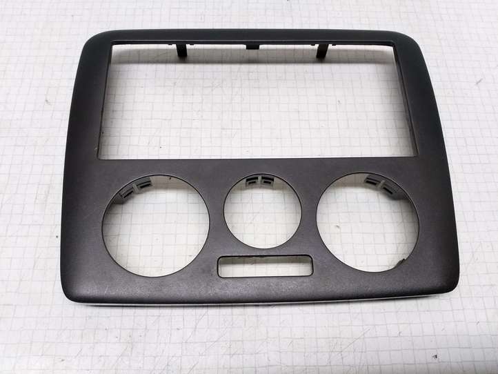 Skoda Octavia Mk1 (1U) (1996 - 2004)  1U0858071 Отделка контроля климата / контроля печки