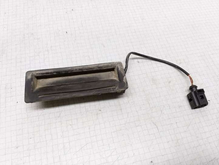 Volkswagen Bora (1998 - 2005)  1J0827566D Ручка задней крышки