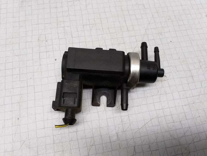 Volkswagen Bora (1998 - 2005)  1J0906627 Соленоидный клапан