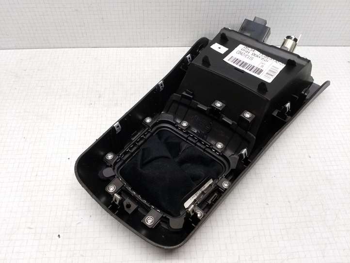 Kia Ceed (2006 - 2010)  1296721 Рамка рычага переключения передач