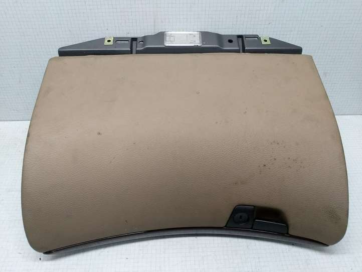 Volvo V70 (2004 - 2007)  8650374 Комплект ящика для вещей (бардачка)
