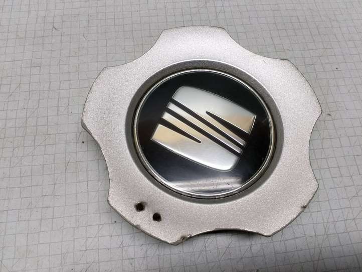 Seat Leon (1M) (1998 - 2006)  1M0601149A Заводская крышка (крышки) от центрального отверстия колеса