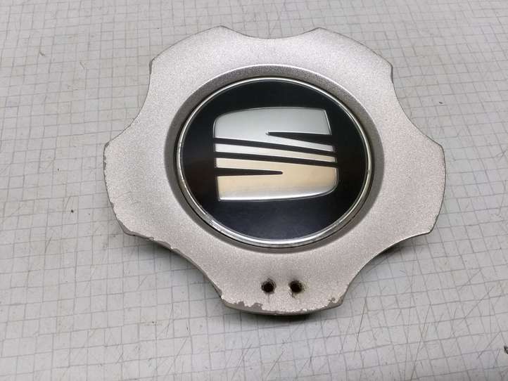 Seat Leon (1M) (1998 - 2006)  1M0601149A Заводская крышка (крышки) от центрального отверстия колеса