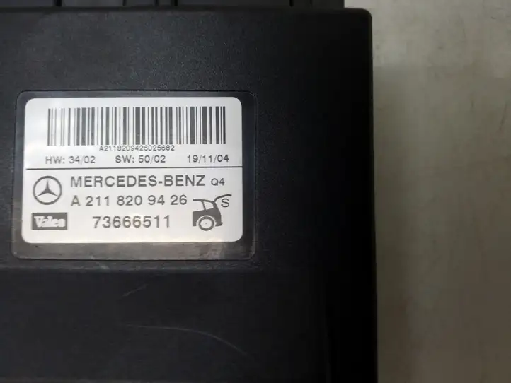 Mercedes-Benz E W211 (2002 - 2009) A2118209426 Блок управления крышкой багажника — фото 6