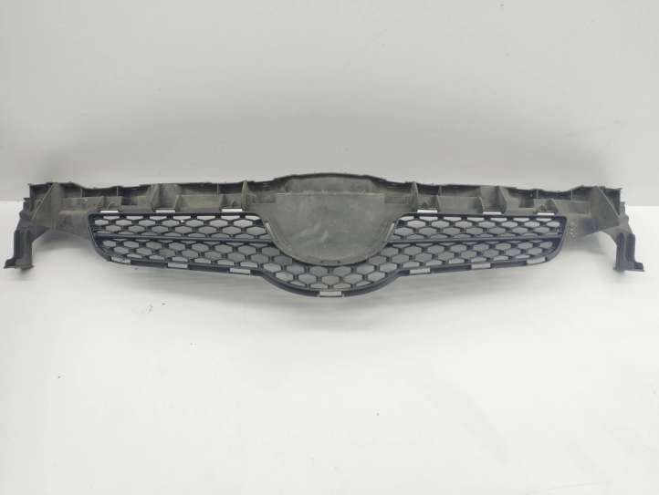 Toyota Auris 150 (2006 - 2012)  5311102390 Верхняя решётка