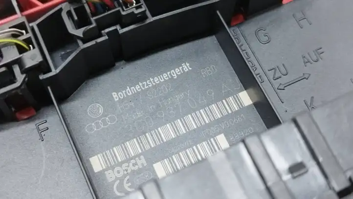 Volkswagen PASSAT B6 (2005 - 2010) 3C0937049AJ Модуль комфорта — фото 2