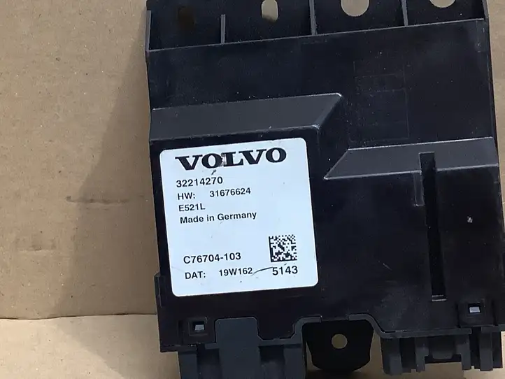Volvo XC60 (2017 - ) 32214270 Блок управления крышкой багажника — фото 2