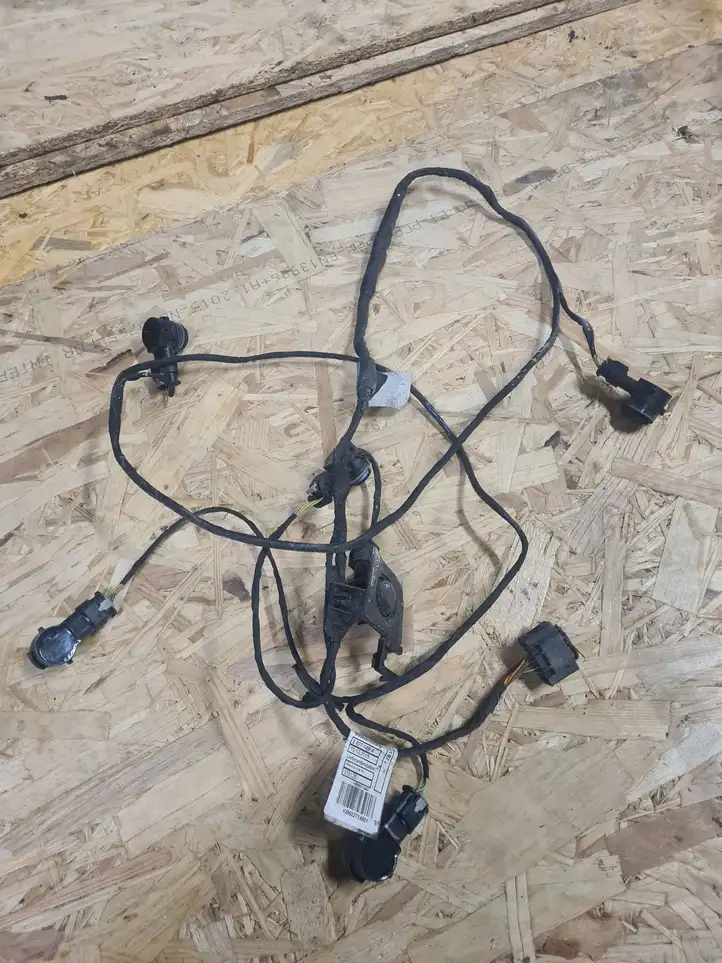 BMW 5 G30 G31 (2016 - )  6827149 Датчик (датчики) парковки