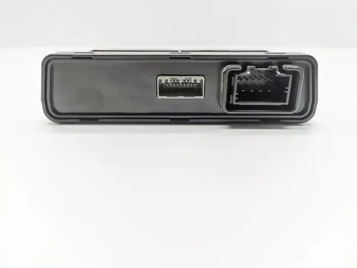 Tesla Model S (2012 - 2016) 1007511-00-A Блок управления крышкой багажника — фото 3