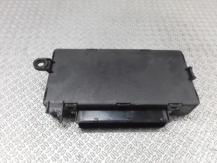 Toyota Corolla Verso AR10 (2004 - 2009) 5266812 Модуль комфорта — фото 4