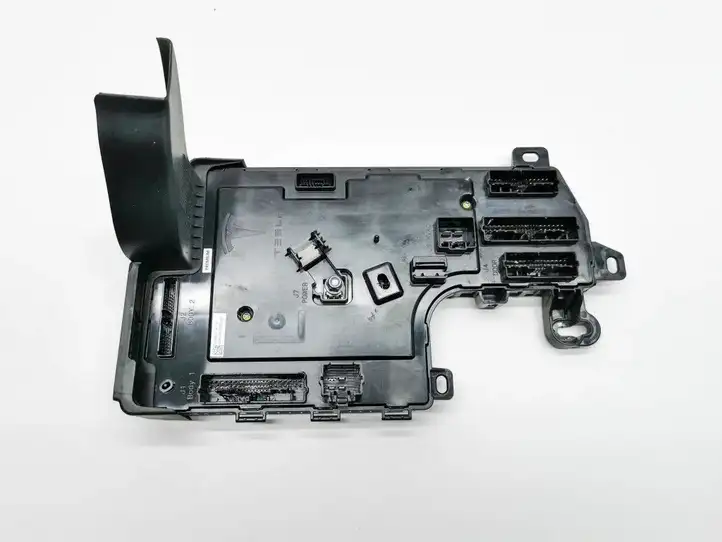 Tesla Model 3 (2017 - 2023) 1078673-90-K Модуль комфорта — фото 1