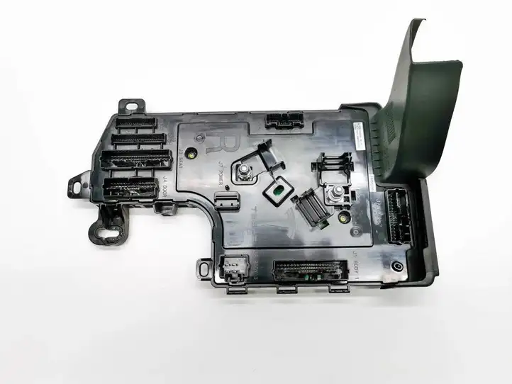 Tesla Model 3 (2017 - 2023) 1100340-90-H Модуль комфорта — фото 1