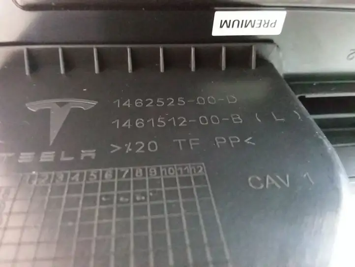 Tesla Model 3 (2017 - 2023) 107867300K Модуль комфорта — фото 5