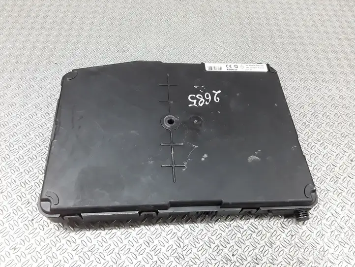 Renault Grand Scenic (2006 - 2009)  8200606824 Mодуль kомфортa