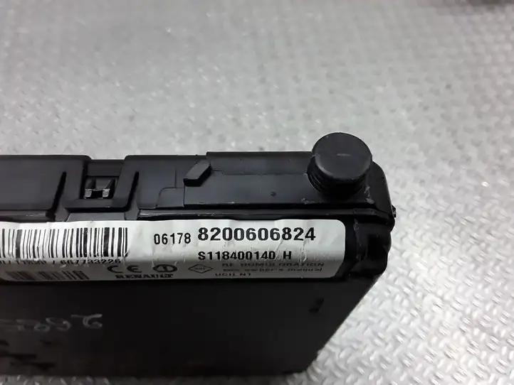 Renault Grand Scenic (2006 - 2009)  8200606824 Mодуль kомфортa