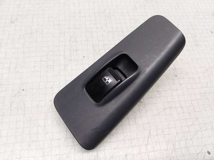 Kia Cerato (2003 - 2007)  935802F000 Кнопка стеклоподъемников