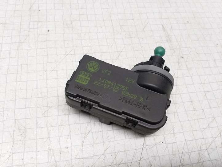 Audi A4 (2000 - 2006)  1J0941295F Двигатель регулировки высоты фар