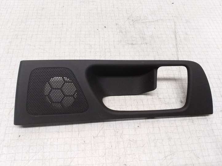 Toyota Avensis T250 (2003 - 2006)  6761705030 Другая деталь отделки задний дверей