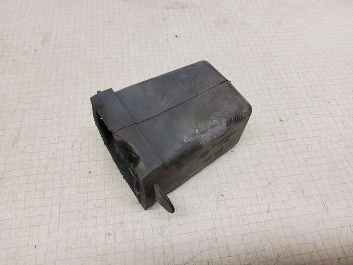 Peugeot 307 (2005 - 2008)  035B147A Другая деталь отделки пере́дней дверей
