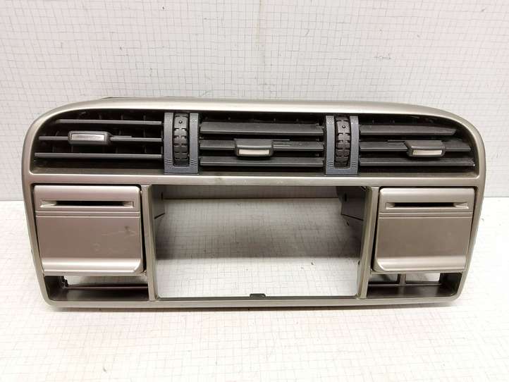 Nissan X-Trail T30 (2001 - 2007)  E5715161100 Центральный дефлектор