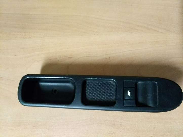 Peugeot 307 (2005 - 2008)  96351625XT Кнопка стеклоподъемников