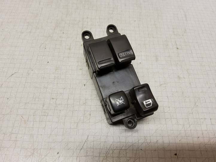 Nissan Almera N16 (2000 - 2010)   Кнопка стеклоподъемников
