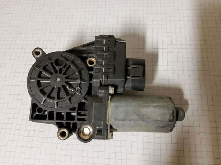 Audi A4 (1999 - 2001)  130821785 Механизм подъема окон задней двери