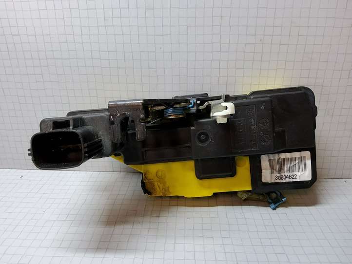 Volvo S60 (2000 - 2004)  30634622 Замок задней двери