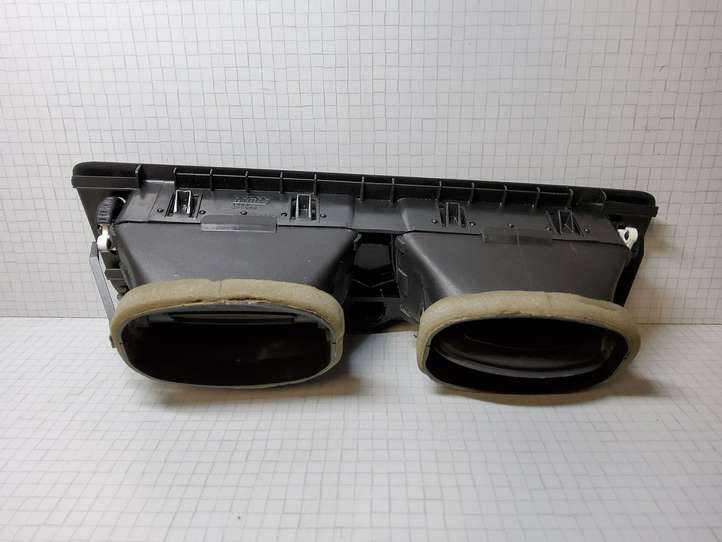 Volvo S60 (2000 - 2004)  3409374 Центральный дефлектор