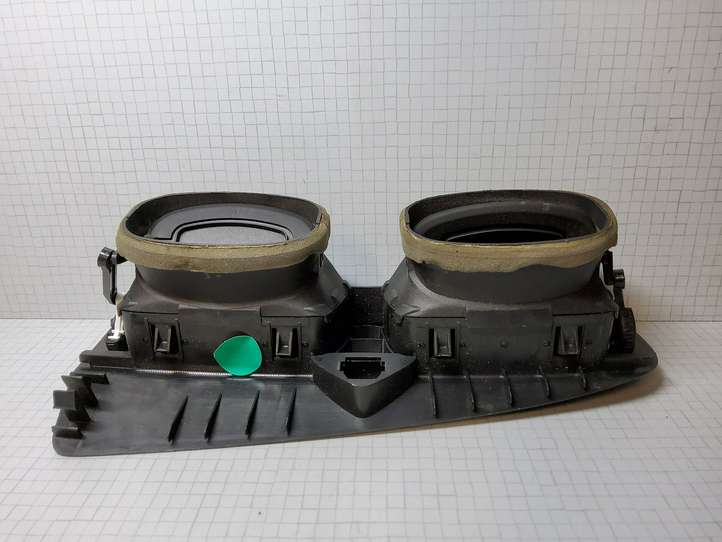 Volvo S60 (2000 - 2004)  3409374 Центральный дефлектор