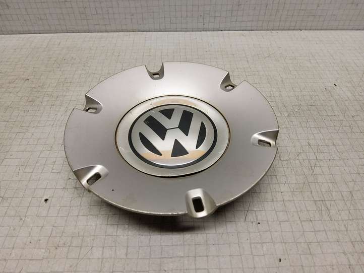Volkswagen Golf IV (1998 - 2005)  3C0601149 Заводская крышка (крышки) от центрального отверстия колеса
