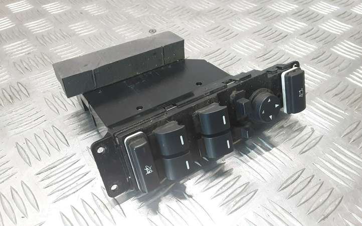 Land Rover Range Rover (2005 - 2009)   Кнопка стеклоподъемников