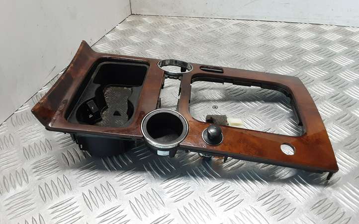 Volkswagen Touareg I (2002 - 2010)  7L6858601 Рамка рычага переключения передач