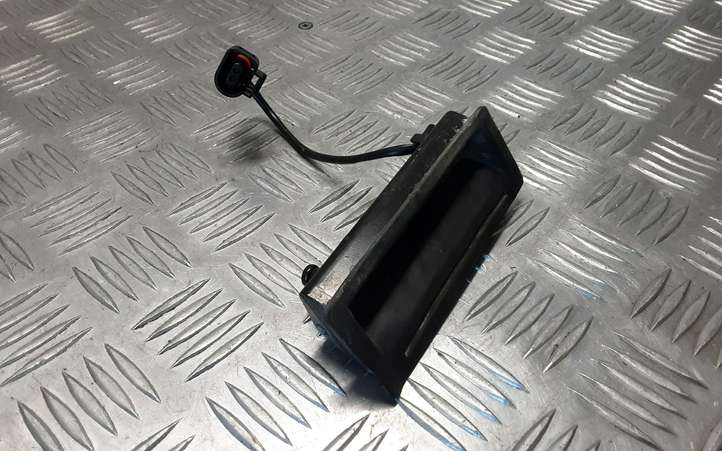 Volkswagen Touareg I (2002 - 2010)  1J0827566F Ручка задней крышки