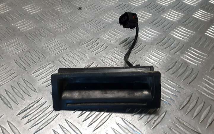 Volkswagen Touareg I (2002 - 2010)  1J0827566F Ручка задней крышки