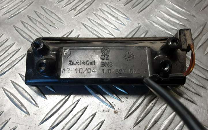 Volkswagen Touareg I (2002 - 2010)  1J0827566F Ручка задней крышки