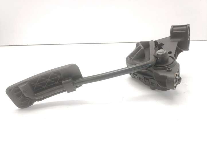 Opel Vectra (2005 - 2009)  9186726 Педаль акселератора