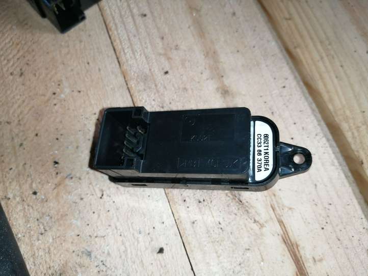 Mazda 5 (2005 - 2010)  CC3366370A Кнопка стеклоподъемников