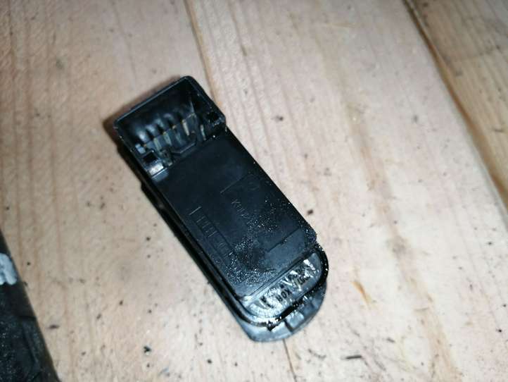 Mazda 5 (2005 - 2010)  CC3366380A Кнопка стеклоподъемников