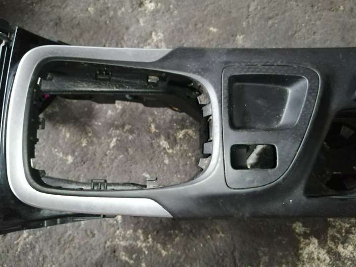 Opel Insignia A (2008 - 2017)  22792682 Подлокотник