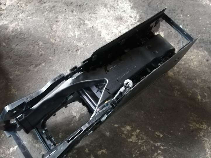 Opel Insignia A (2008 - 2017)  22792682 Подлокотник