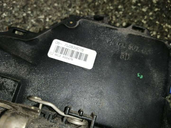Volkswagen Golf V (2003 - 2009)  7L0839016 Замок задней двери
