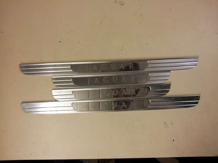 Jaguar XJ X350 (2003 - 2009)  2W93F13208AC Комплект отделки дверей