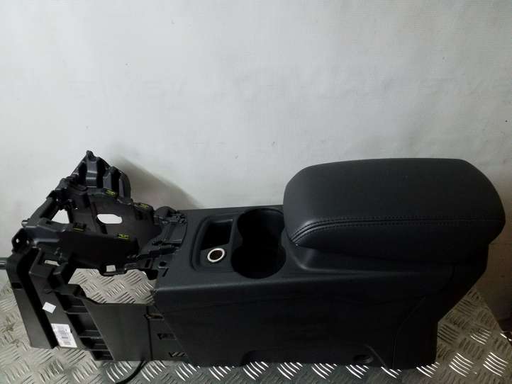 Ford Focus (2011 - 2015)  BM51A045A06 Подлокотник