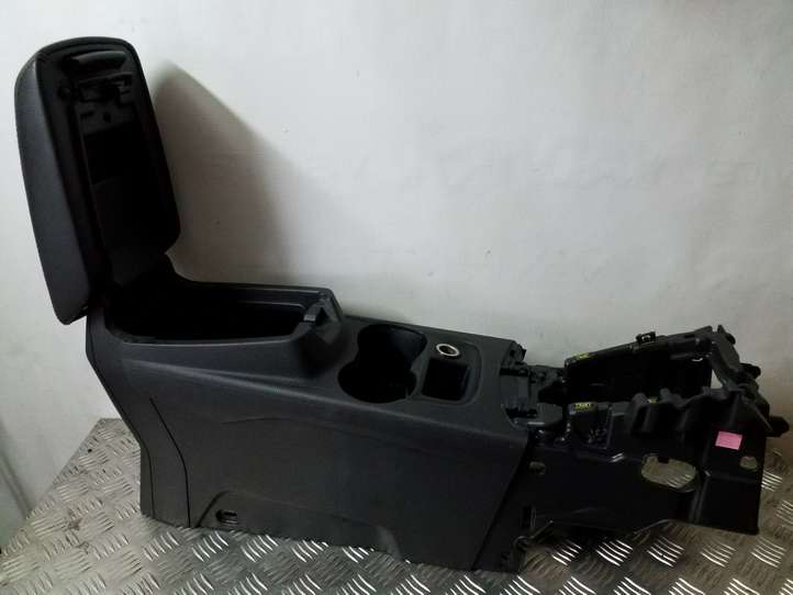 Ford Focus (2011 - 2015)  BM51A045A06 Подлокотник
