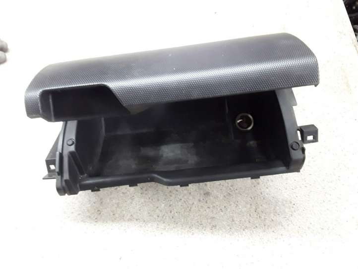 Nissan X-Trail T31 (2007 - 2014)  68275EQ400 Ящик для вещей